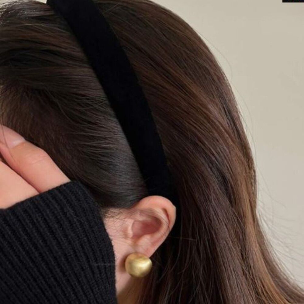 NWT, Black Velvet Headband